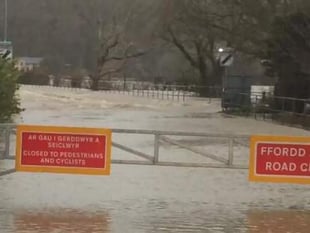 Storm forces Dyfi Bridge to close again
