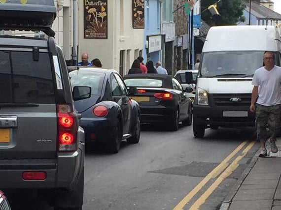 Calls for one-way street after ‘chaotic’ weekend