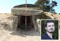 Lecturer unveils ground-breaking prehistoric tomb research