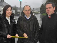 Over 100 sign petition for safe school crossing