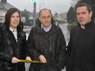 Over 100 sign petition for safe school crossing