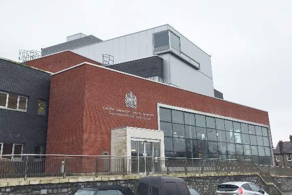 Drug driver got back in his car after being arrested