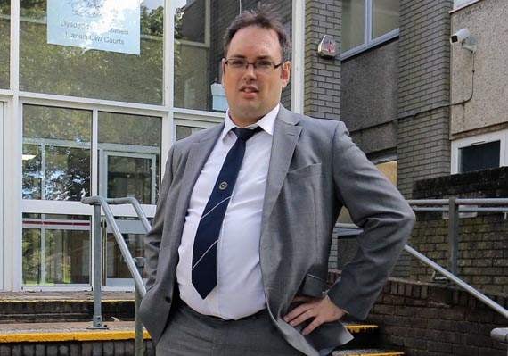 Editor in sex breach case admits less than one per cent of people read paper