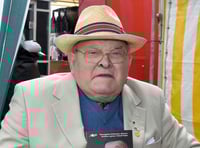 Tributes pour in for former mayor