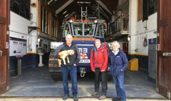 Zoé pops into lifeboat station during epic walk