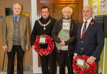 Wreaths laid to commemorate war centenary