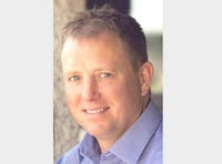 Candidate highlights economy and services