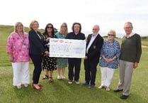 £7,000 donated to dementia day service unit