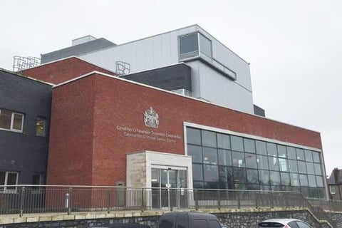 Woman banned from Llanbedrog after assaulting her mother