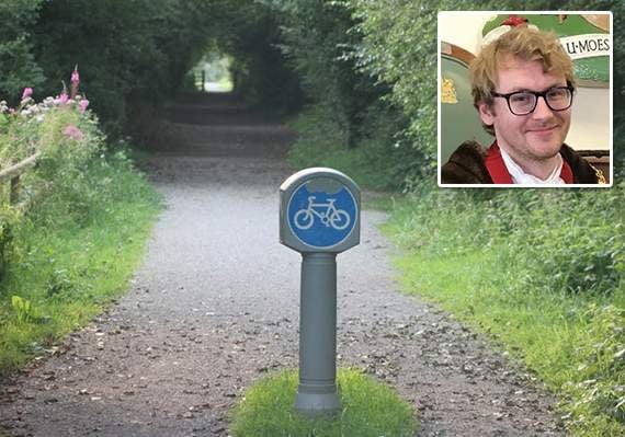 Aberystwyth mayor launches cycle path petition