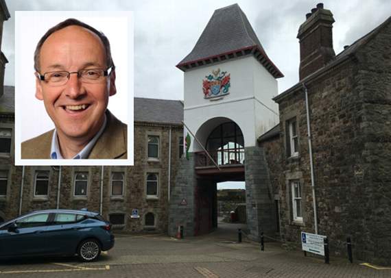 Council to spend £1.6 million on cars lights and heat pumps