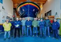 Rowers return to New Quay to thank rescuers