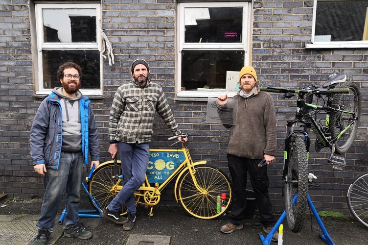 The grant will support Cycle Dyfi administer their Dyfi Mend & Ride - Trwsio a Theithio Dyfi project.