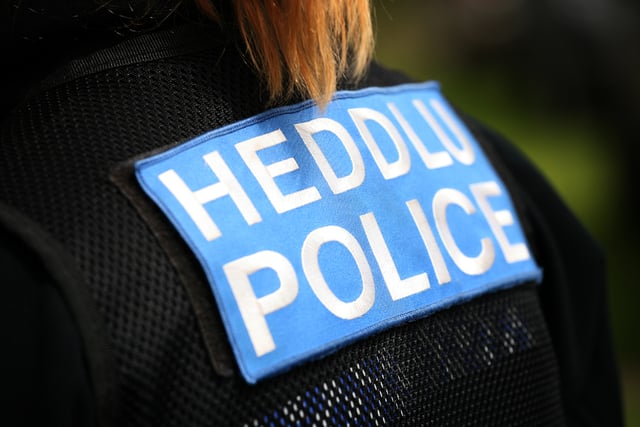 North Wales Police urge vigilance in Nefyn after vehicles are damaged