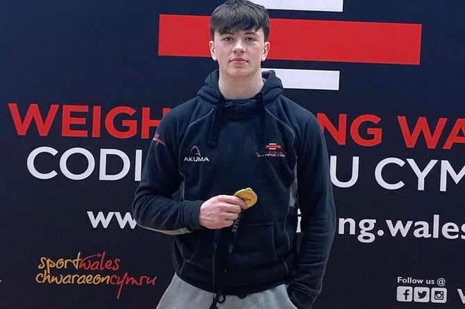 Coleg Menai Construction student has come away with the gold medal after excelling at the Welsh Weightlifting Championships.ian Green