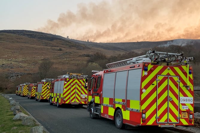 North Wales Fire and Rescue Service has reported a busy weekend and issued a warning following a spate of wildfires