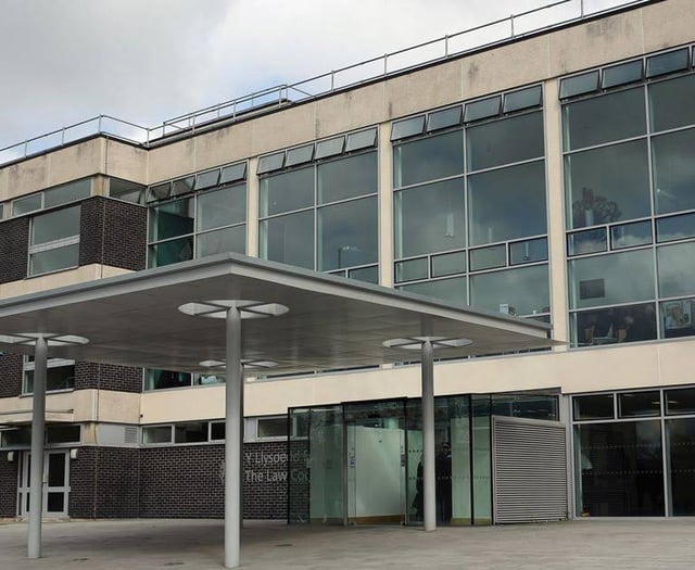 Vintage car thief admits to Rhayader doorstep robbery.