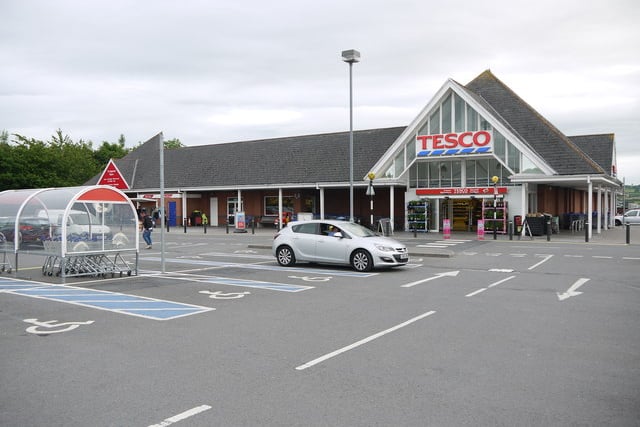 Alcohol and supermarket ban for thefts
