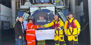 Wood from bridge raises RNLI money