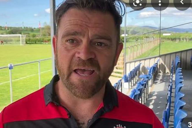Porthmadog assistant manager Alun Winstanley leaves the club 2022