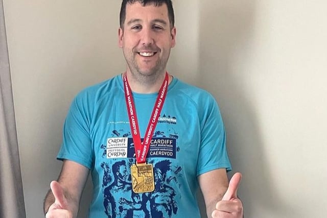 Marathon man gives £2,000 to air ambulance