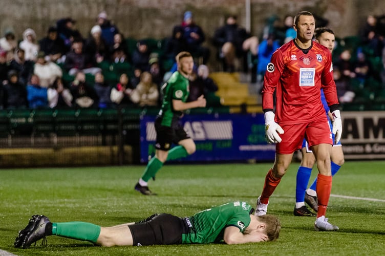 ABERYSTWYTH, WALES - 01 FEBRUARY 2022: Haverfordwest County's goalkeeper Lee Idzi during the JD Cymru Premier league fixture between Aberystwyth Town F.C & Haverfordwest County A.F.C and  Aberystwythâs 1000th league game in the Cymru premier devision, Park Avenue Stadium, February 1st, 2022, Aberystwyth, Wales (Pic By John Smith/FAW)