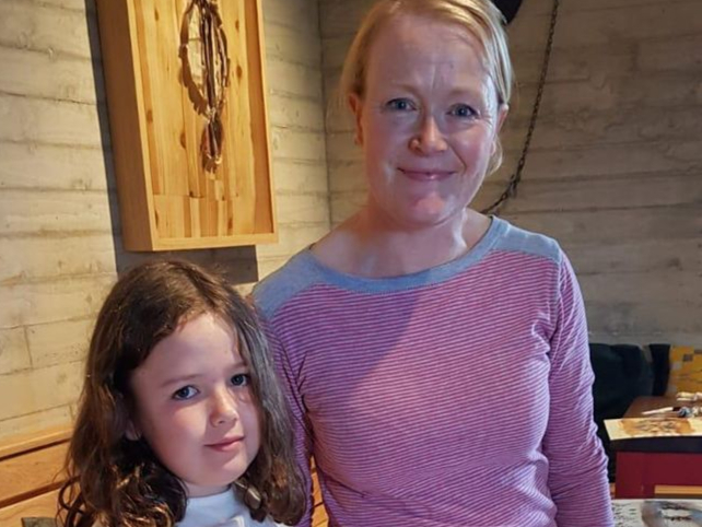 Emma Metcalfe with one of the children at a previous workshop at the Ysgwrn in Trawsfynydd