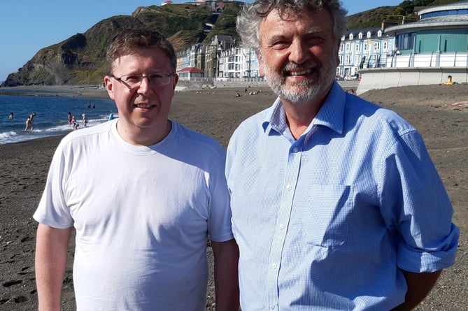 Professors David Willis (left) and Simon Haslett (right) at Aberystwyth on the shore of Cardigan Bay.