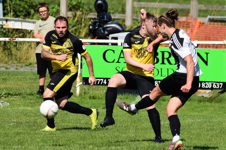 Bow Street Reserves 4 Dolgellau Reserves 1 270822