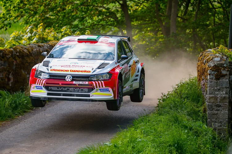 Osian Pryce and Noel O’Sullivan’s Michelin-shod Volkswagen Polo GTi