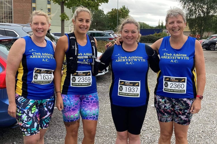 Helen Williams, Cara Nisbet, Lynsey Wheeler and Wendy Williams at the Village Bakery Wrexham half marathon 040922