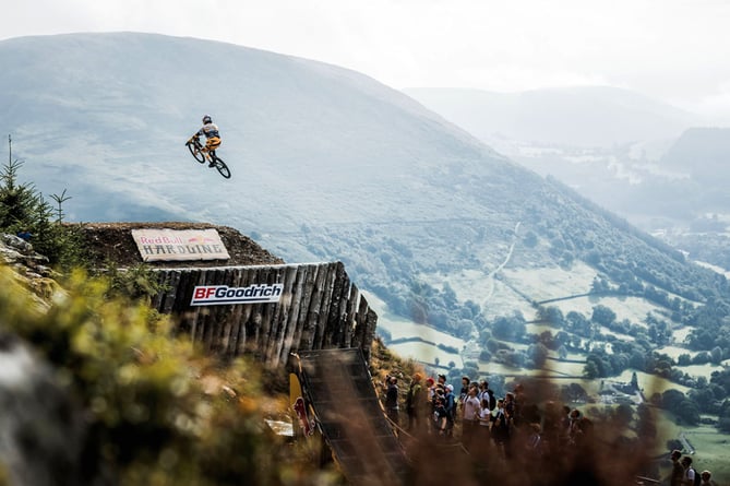 Gee Atherton performs during Red Bull Hardline at Dinas Mawddwy, Wales on September 11, 2022 // Dan Griffiths / Red Bull Content Pool // SI202209110538 // Usage for editorial use only // 