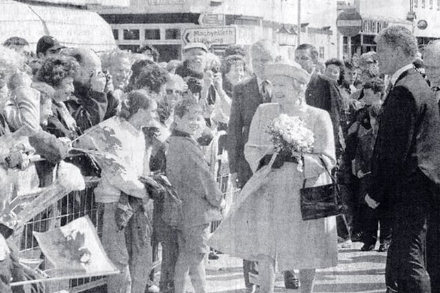 Remembering Queen Elizabeth II: A town divided in 1996