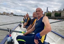Aberdyfi crews take part in Thames procession to honour Queen