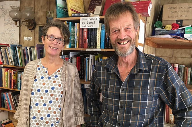 Cardigan bookshop donation to Citizens Advice