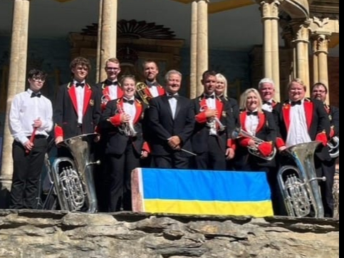 Oakley Silver Band raised over £500 for the Portmeirion Ukraine Appeal Fund