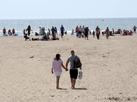 Barmouth flood defence plan criticised as unsafe option