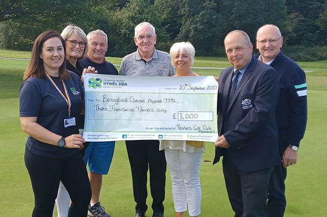 Hywel Dda Health Charities fundraising officer Bridget Harpwood, Sian Rees-Evans, Huw Rees-Evans, Ray Tunsich, Sue Rees-Evans, golf captain for 2023 Shaun Bethell and Rowland Rees-Evans