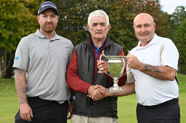 Aberystwyth Golf Club president Aled Bebb presents the Captain’s Cup to Jeremy Edmunds 2022