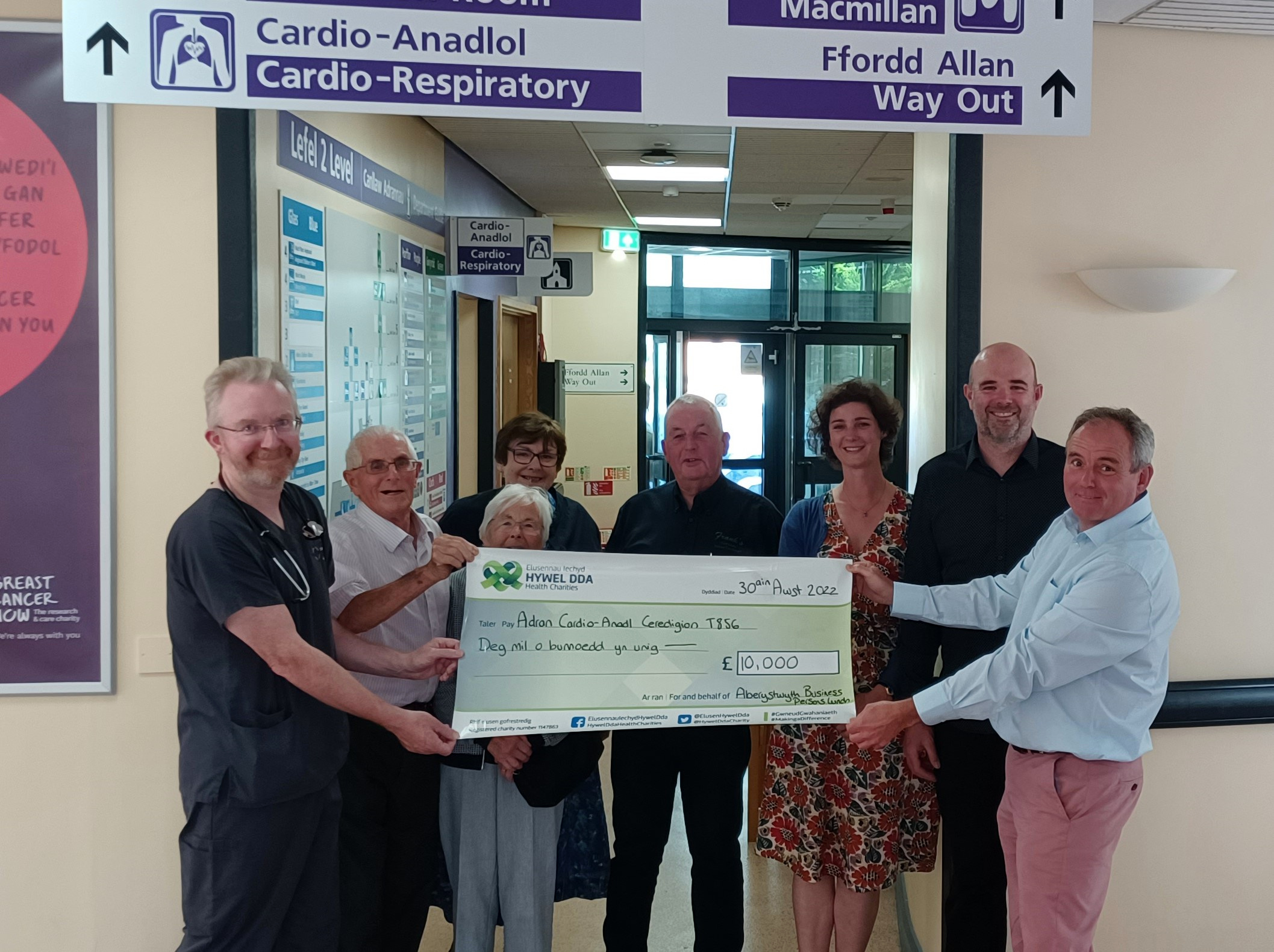 Lunch in memory of much-loved jeweller raises £10,000 for Bronglais ward