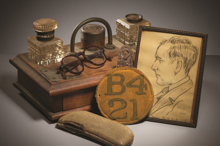 The B421 prison badge worn by alumnus and bard David James Jones (Gwenallt) when imprisoned as a conscientious objector during World War One, as featured in Ceiniogau’r Werin | The Pennies of the People