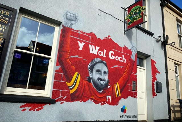 Welsh language policy should focus on Y Fro Gymraeg 