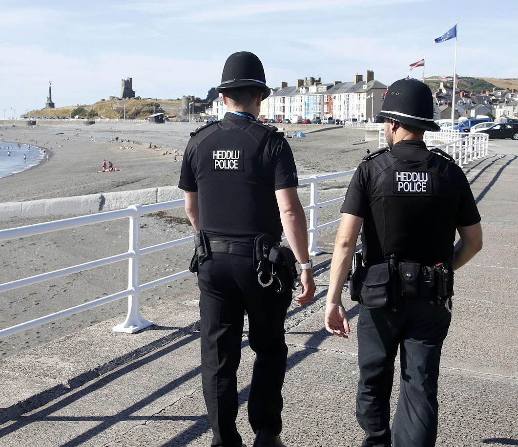 Police patrols in two Ceredigion towns to tackle anti-social behaviour