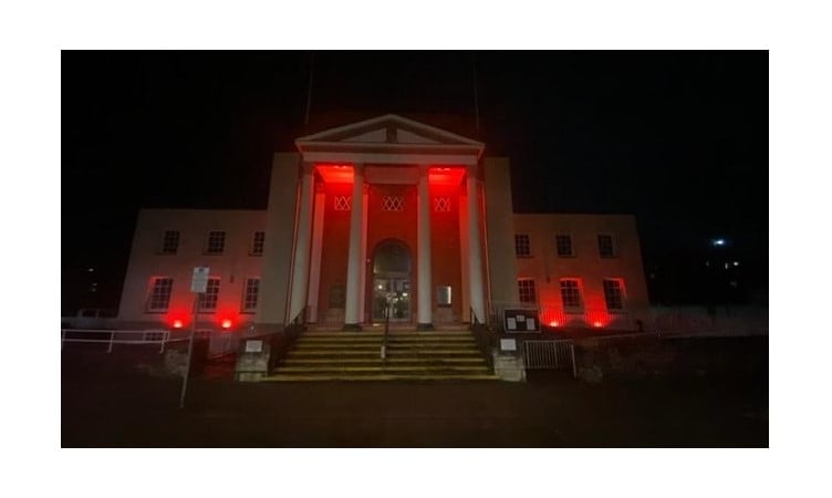 Alun R Edwards red