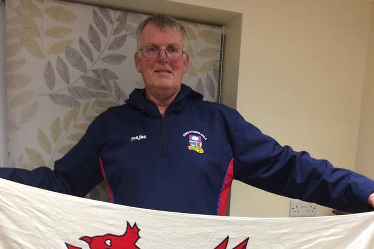Clwb Rygbi’r Bala chairman Tony Parry selected to caryy Welsh flag before Wales v Argentina 121122