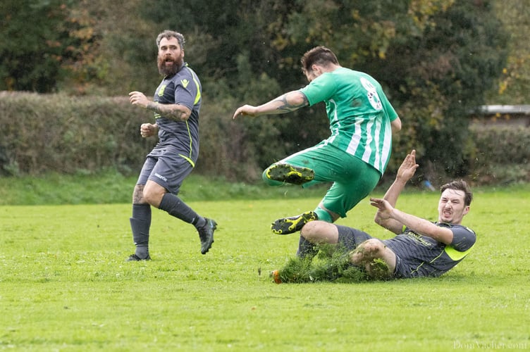Meifod 1 Barmouth 3 Cenrtal wales league north 051112
