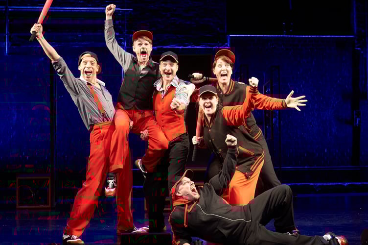 Showstopper !  Apollo Theatre  CREDIT Geraint Lewis