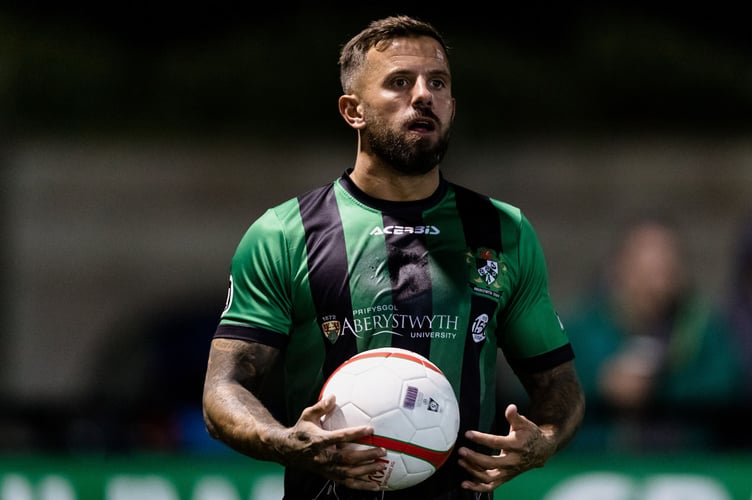 ABERYSTWYTH, WALES - 14 OCTOBER 2022:  Jonathan Evans during the JD Cymru Premier league fixture between Aberystwyth Town F.C & Haverfordwest County A.F.C, at Park Avenue Stadium, October 14th, 2022, Aberystwyth, Wales. (Pic By John Smith/FAW)