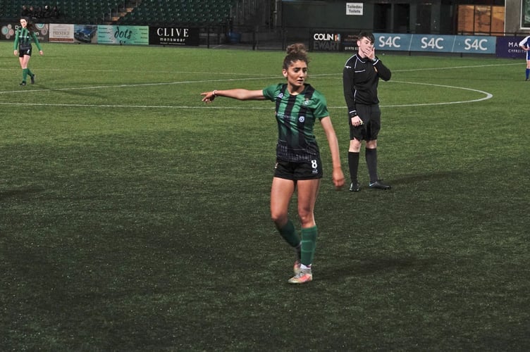 Emily Thomas during the cup win against Tregaron Turfs
Aberystwyth Town Women 9 Tregaron Turfs 0
Central Wales FA Ladies Challenge Cup, 171122