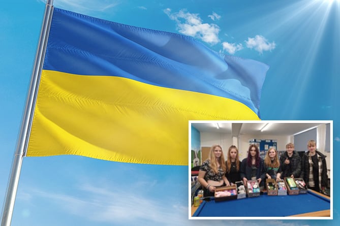 Sadie, Klaudia, Daisy, Ailsa, Brandon and Burton visited Penparcau Hub to help with the Ukraine shoebox project